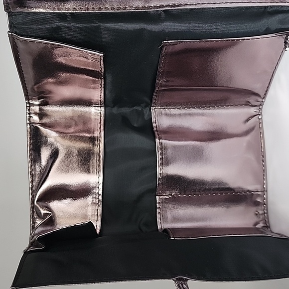 Vasanti Metallic Makeup Brush Travel Case - Picture 3 of 7